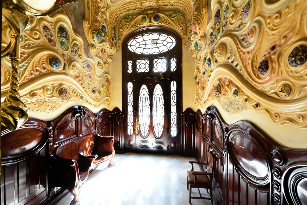 Top modernist buildings in Barcelona that are not designed by Gaudí